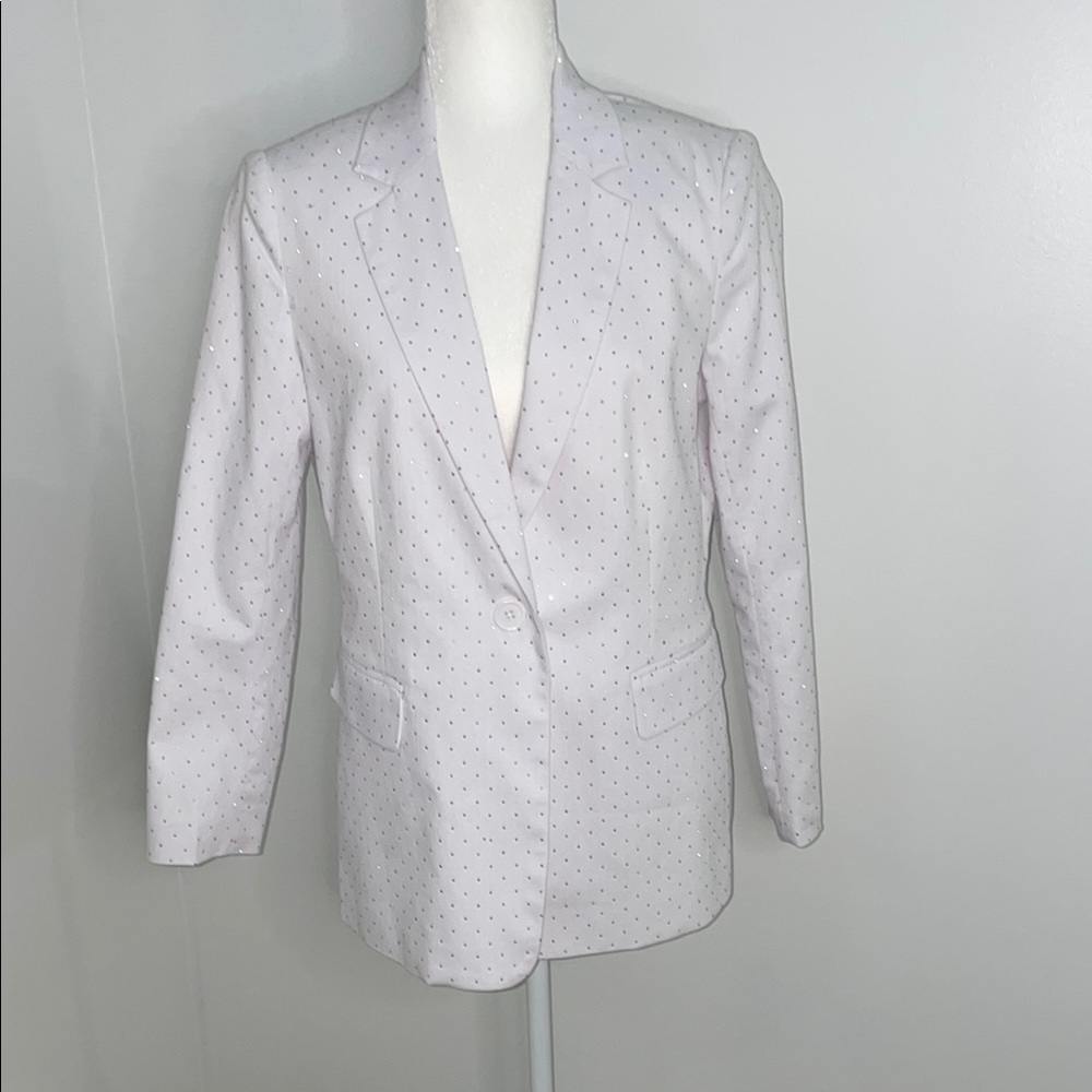 Insight White Sport Coat with Tailored Silhouette